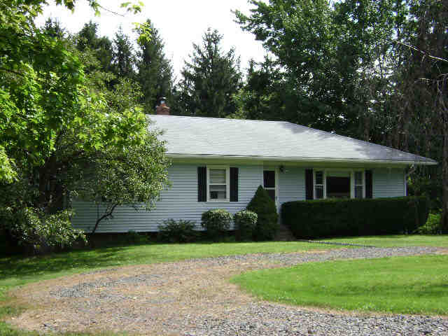 Building photograph for 32 SANFORD LN